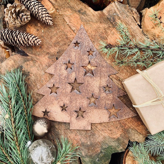 Rustic Rusty CHRISTMAS TREE Plaque Sign